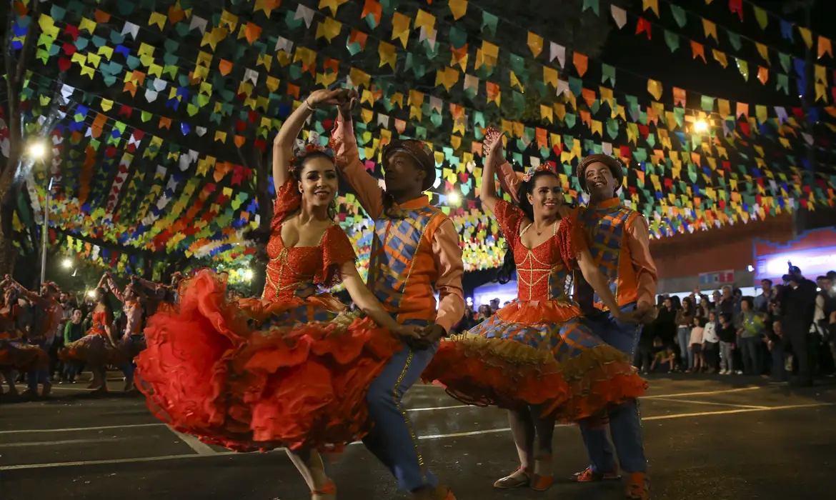 Dia de São João: Tradições, simpatias e as festas juninas que continuam encantando o Brasil em 2025