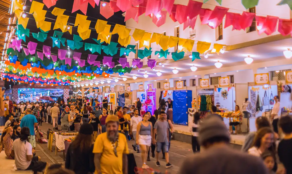 Dia de São Pedro: Fé, simpatias e o encerramento das festas juninas em todo o Brasil