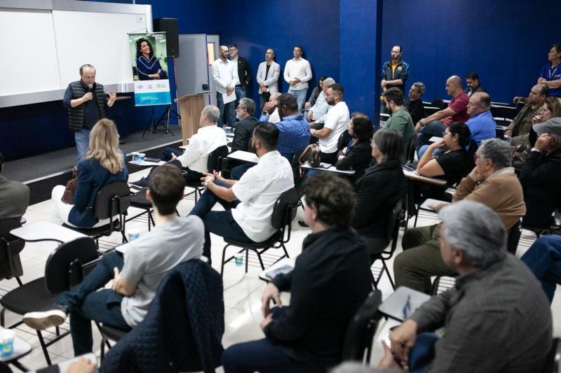 Jornada da Coalizão Empresarial reúne lideranças e debate desenvolvimento econômico em Andradina - Empresários discutem desenvolvimento regional em linha direta com o Estado Jornada da Coalizão Empresarial reúne lideranças e debate desenvolvimento econômico em Andradina - Empresários discutem desenvolvimento regional em linha direta com o Estado