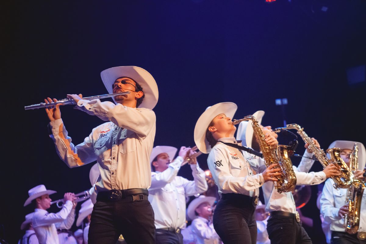 Ilha Solteira recebe espetáculo gratuito com orquestra premiada Facmol no dia 2 de agosto - Facmol leva show “Soprando Raízes” Ilha Solteira recebe espetáculo gratuito com orquestra premiada Facmol no dia 2 de agosto - Facmol leva show “Soprando Raízes”