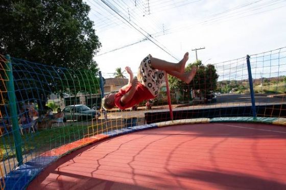 10ª edição do Esporte na Vila leva lazer e diversão para crianças no bairro São Gabriel
