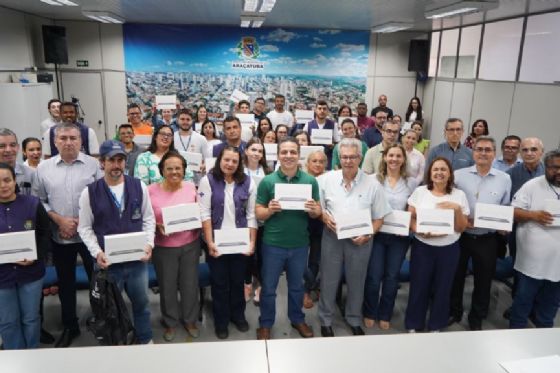 Prefeitura de Araçatuba e UniSalesiano entregam 550 tablets para modernizar atendimentos na Saúde