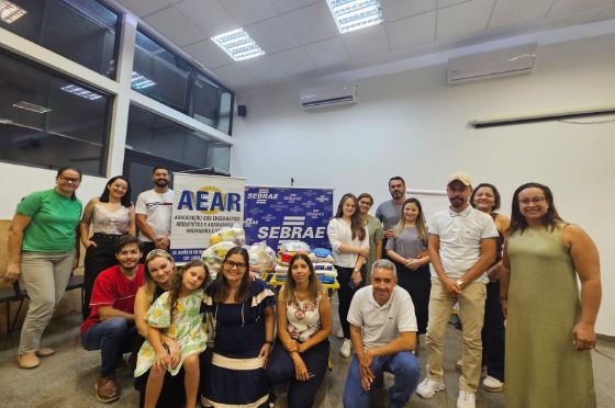 Curso de Gestão Financeira forma empreendedores e arrecada alimentos para o Fundo Social