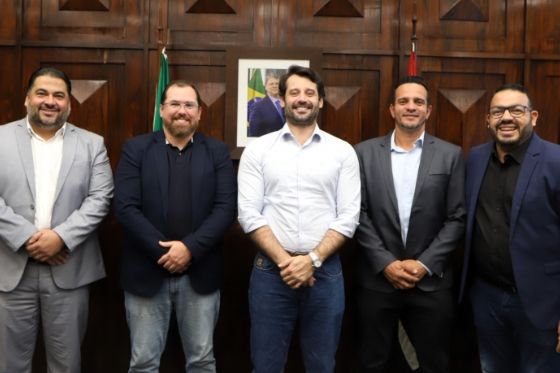 Andradina conquista rolo compactador para melhorias nas estradas rurais