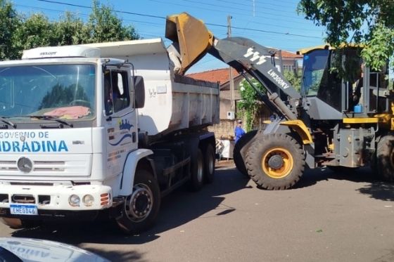 Andradina Limpa retira quase 500 toneladas de materiais inservíveis das residências