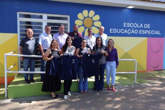 Apae agradece deputada por ser uma das campeãs de recursos enviados