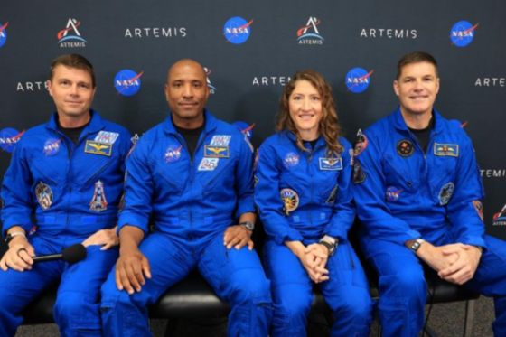 Astronautas da Artemis II utilizam relógio com tecnologia desenvolvida na USP