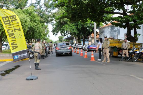 Três Lagoas atinge marca de 109 mil veículos e registra explosão de infrações em 2026