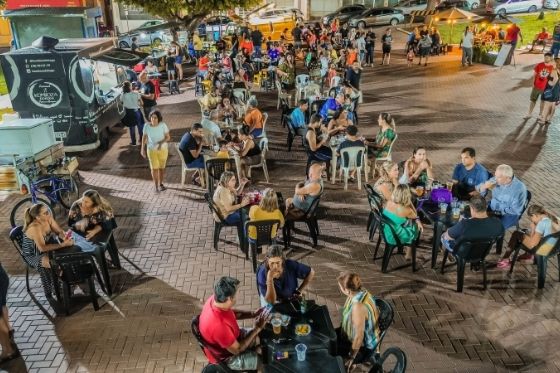 Cantando para Elas movimenta Andradina com música e encontro gastronômico