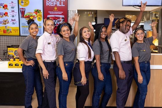 McDonald’s realiza seleção com 40 vagas para atendente em Araçatuba no dia 7 de agosto