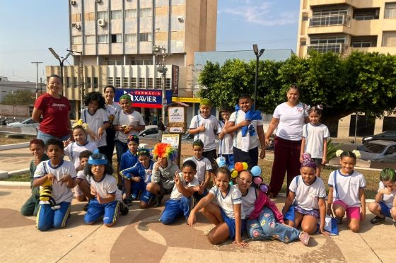 Projeto “Abelhas na Área” instala colônias sem ferrão na Praça Moura Andrade e promove manhã educativa em Andradina