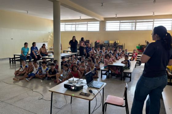 Águas Castilho sensibiliza 400 alunos da rede pública em homenagem ao Dia da Árvore