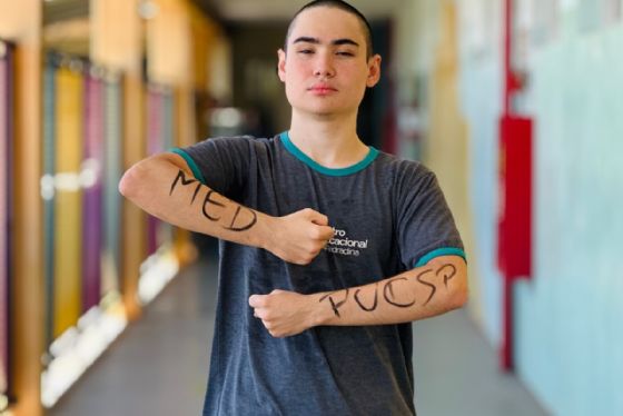 Fábio Akira Yakaba Figueiredo é aprovado em Medicina na PUC Sorocaba-SP pelo Centro Educacional de Andradina