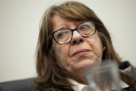 Deputada apresenta projeto para criação do Disque Denúncia Animal em São Paulo