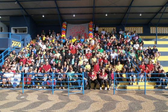 CEA celebra Dia dos Pais com manhã de integração no Estádio Municipal; veja o vídeo