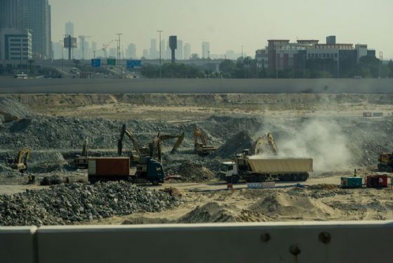 Empresários da construção projetam queda do emprego e de novos empreendimentos nos próximos meses, revela CNI