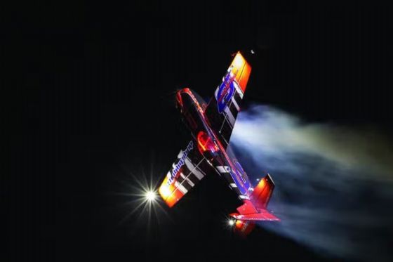 Andradina terá show aéreo com voos noturnos e acrobacias no aniversário de 88 anos