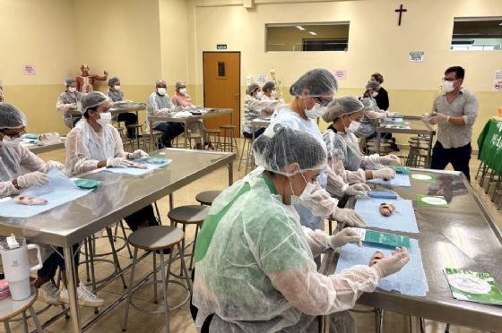 Enfermeiros da Zatti Saúde passam por treinamento técnico