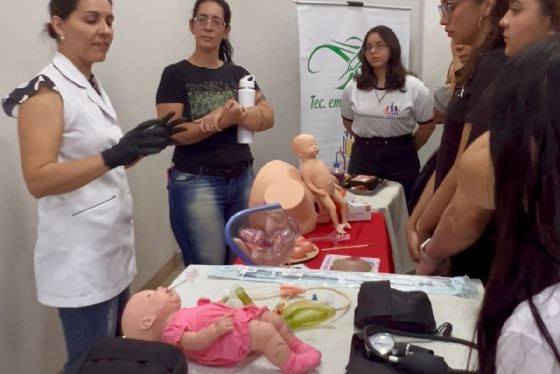 Feira das Profissões da FEA ajuda alunos a escolherem o futuro profissional em Andradina