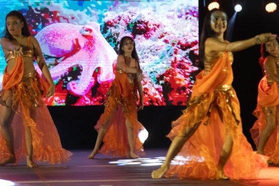 Festival Artetude encanta público com espetáculo inspirado no fundo do mar