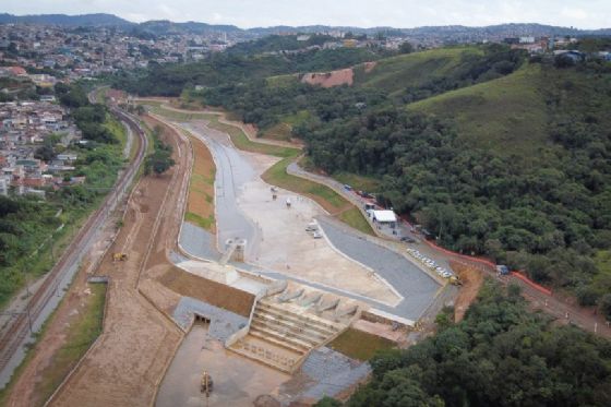 Governo de SP entrega piscinão e amplia proteção contra cheias para 100 mil pessoas em Franco da Rocha e Francisco Morato