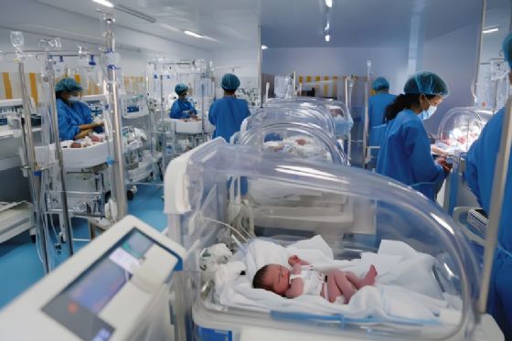 Inteligência artificial identifica dor em bebês e pode auxiliar decisões médicas em UTI neonatal