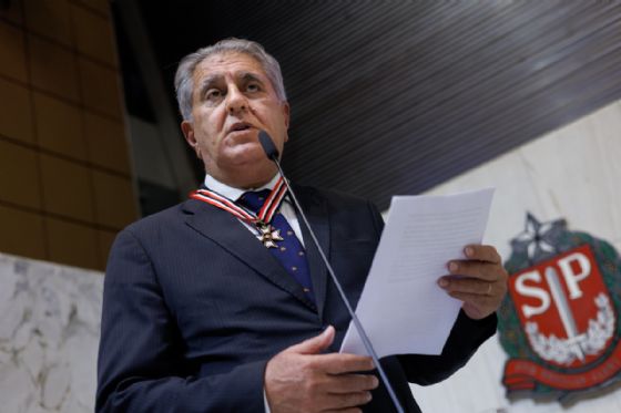 Jorge Anysio Haddad, grão-mestre da Grande Loja Maçônica de SP, recebe Colar de Honra da Alesp