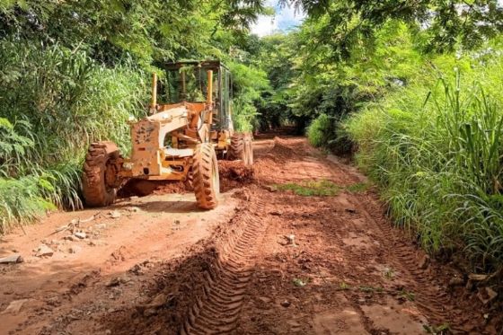 Manutenção reforça estradas rurais após período de chuvas intensas