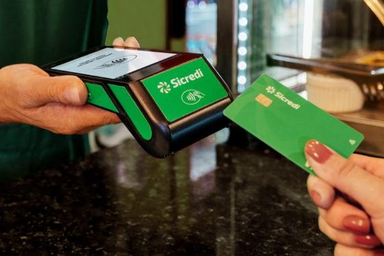 Máquinas de cartões do Sicredi registram recorde em transações no Natal e na Black Friday