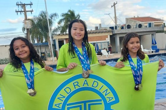Três nadadoras de Andradina entram para o Top 10 da natação brasileira