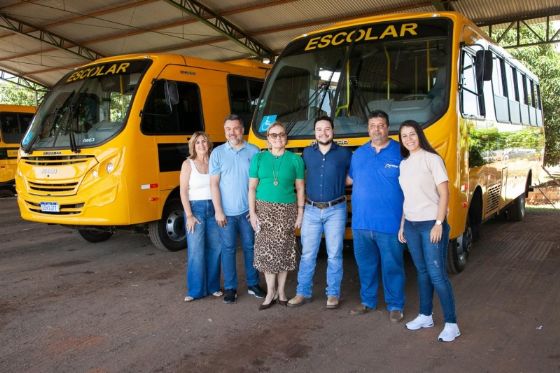 Novos ônibus com ar condicionado reforçam frota da Educação em Andradina