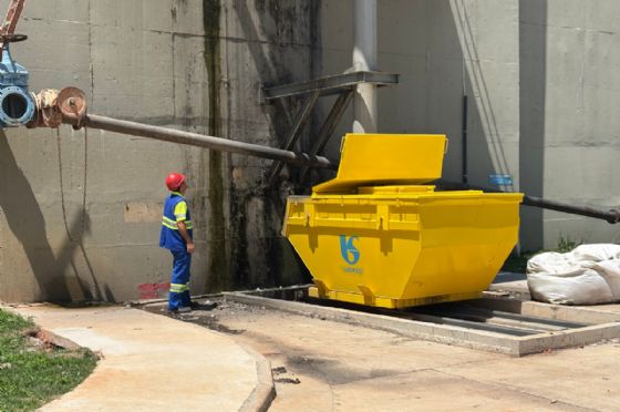 Sabesp recolhe 800 toneladas de lixo por mês das redes e estações de tratamento de esgoto