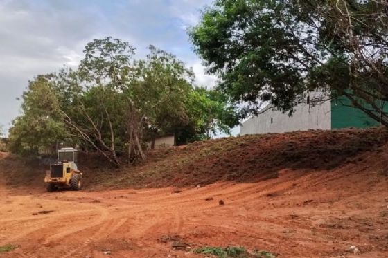 Prefeitura de Araçatuba realiza obra de contenção de erosão em área próxima à Rodovia Marechal Rondon