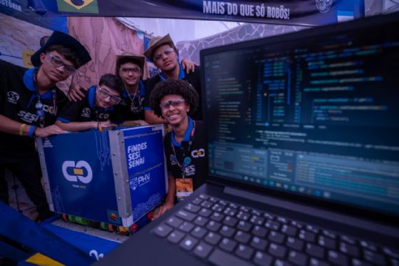 “Ok, Google!” Como a IA auxilia os estudantes nos torneios de robótica?