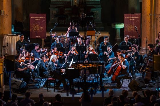 Orquestra Bachiana do Sesi encerra os 88 anos de Andradina com espetáculo emocionante na Praça Moura Andrade