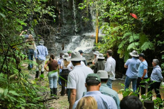 Parque do Pombo recebe visita de investidores europeus em parceria com a Lacan Florestal