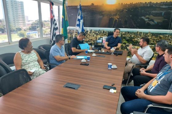 Prefeitura de Araçatuba assina ordem de serviço para revitalização de quatro praças em diversos bairros