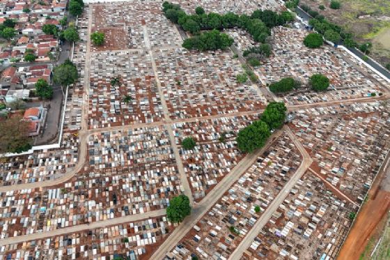 Prefeitura de Araçatuba convoca responsáveis por mil sepulturas provisórias no Recanto da Paz para realizarem traslado a ossário