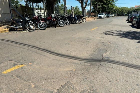 Prefeitura e Daea acionam empresas para solucionar problemas na Rua Buritis