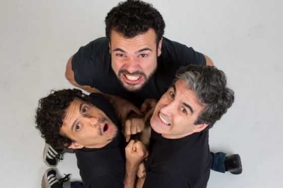 Espetáculo “Embrulha ao Vivo” promete noite de risadas em Andradina no dia 18 de julho