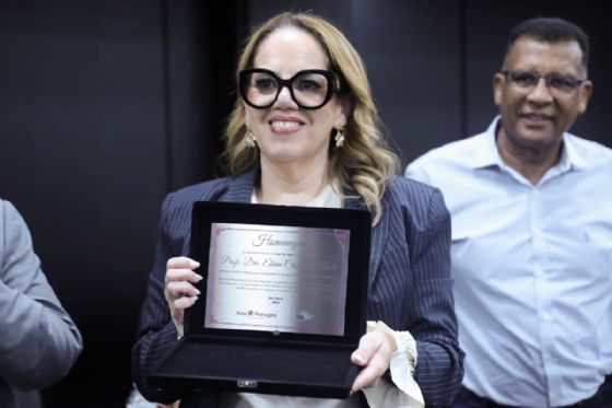 Primeira mulher eleita superintendente do HC da Unicamp é homenageada na Alesp