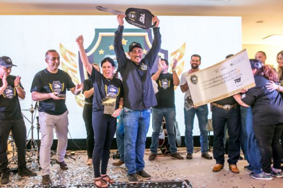 JBS reforça compromisso com segurança no trânsito e  reconhece motoristas em programa