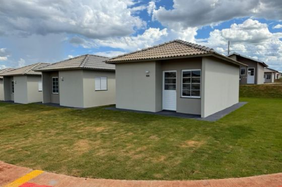 Pacaembu entrega 733 casas em Araçatuba