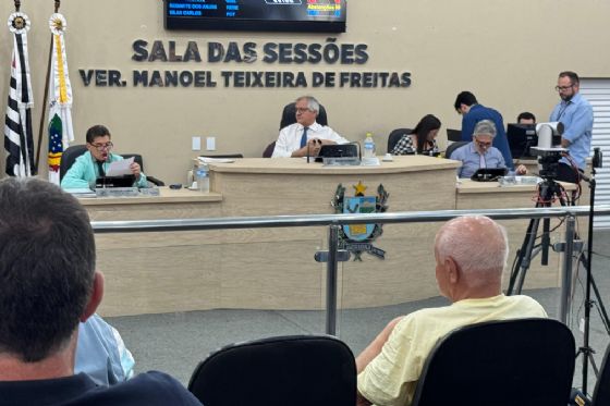 Câmara de Andradina aprova homenagens e novas regras para servidores em sessão ordinária