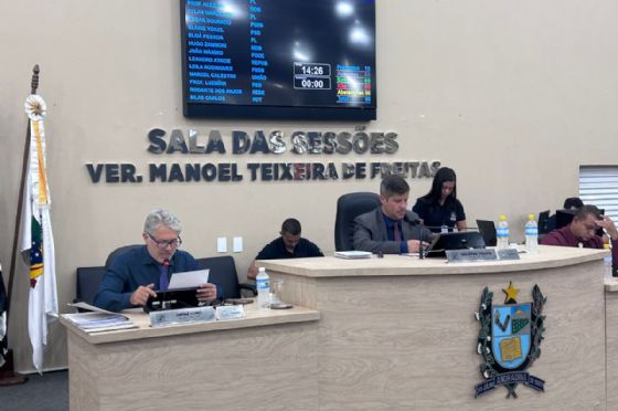 Primeira sessão ordinária é marcada pela votação de três projetos