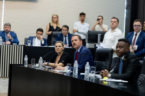 Transporte por viatura policial para mulheres vítimas de violência até a residência avança na Alesp