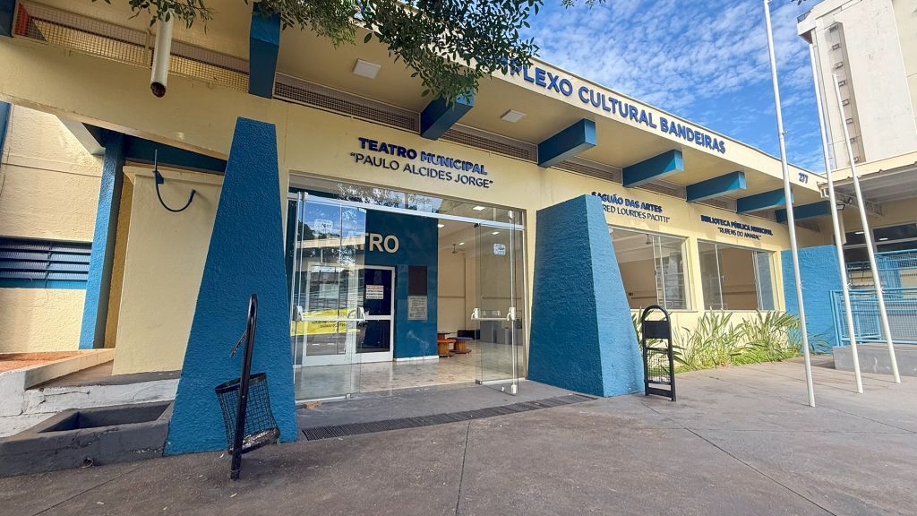 Araçatuba arrecada livros para doação gratuita em eventos e pontos de leitura - População pode ajudar a repor acervo para doação da Biblioteca Municipal de Araçatuba