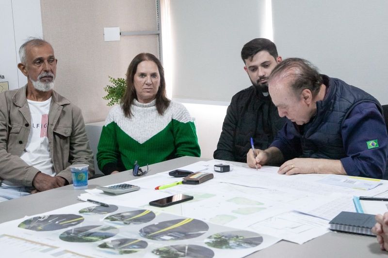 Prefeito de Andradina retoma doações de salário com repasse à Capela São Paulo - Prefeito doa salário a Capela de São Paulo de Planalto