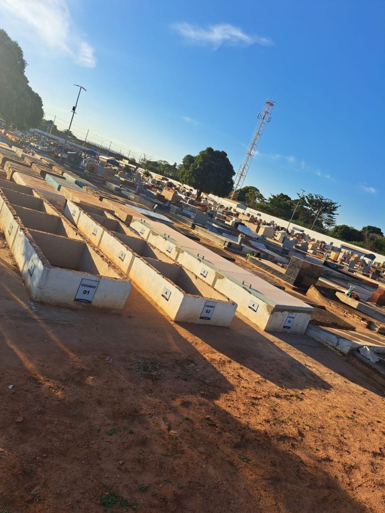 Cemitério de Araçatuba inaugura ossários para restos mortais e amplia atendimento a famílias sem sepultura perpétua - Prefeitura de Araçatuba amplia estrutura do cemitério Recanto de Paz com novos ossários