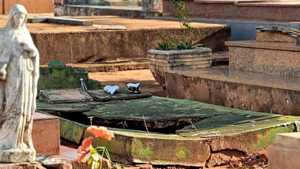 Prefeitura convoca responsáveis por sepulturas abandonadas no Cemitério Recanto da Paz em Araçatuba - Prefeitura de Araçatuba convoca responsáveis por sepulturas abandonadas